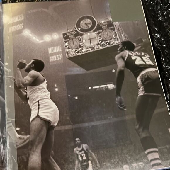 Giants, big man who took the NBA coffee table book - Picture 3 of 6